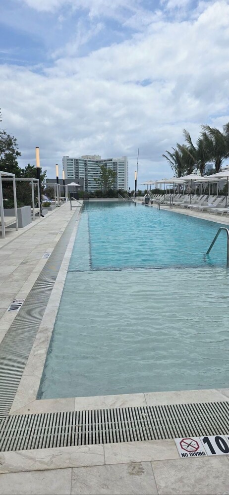Luxury Condos Near Miami Beach