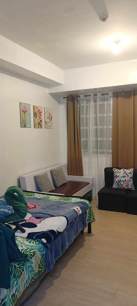 Luxurious 9th Floor Studio in Quezon City With Private Pool