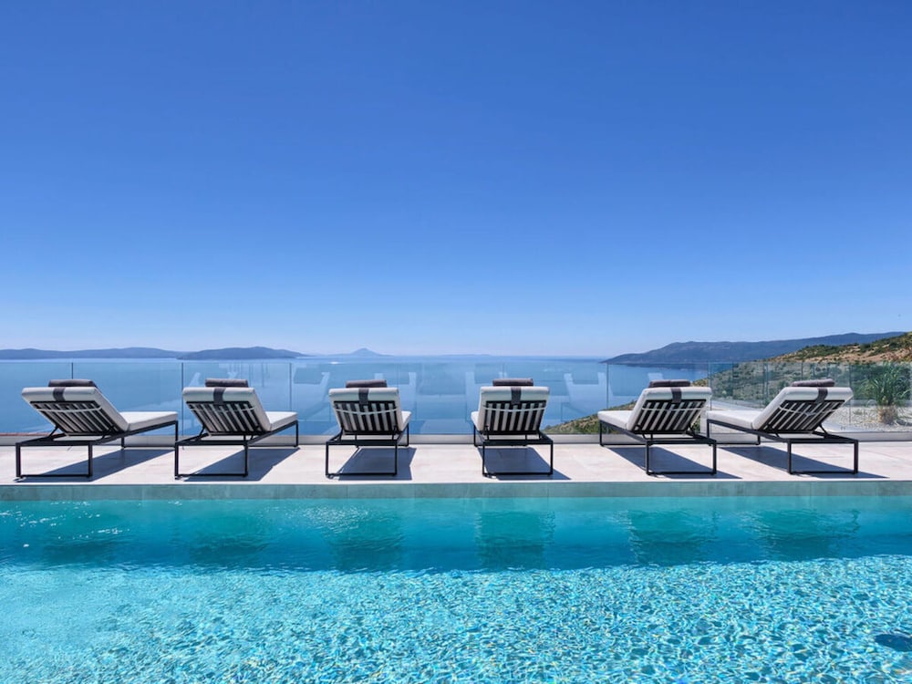 Ultima Comfortable Holiday Residence view 4