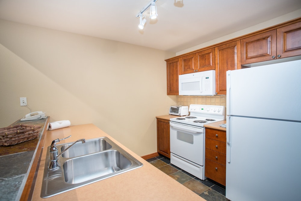 One Bedroom Condos at Powderhorn Lodge - Solitude UT