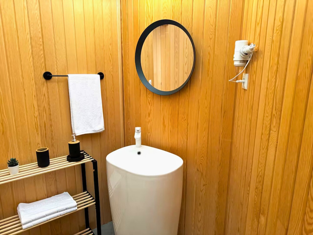 In Out Resort Glamping