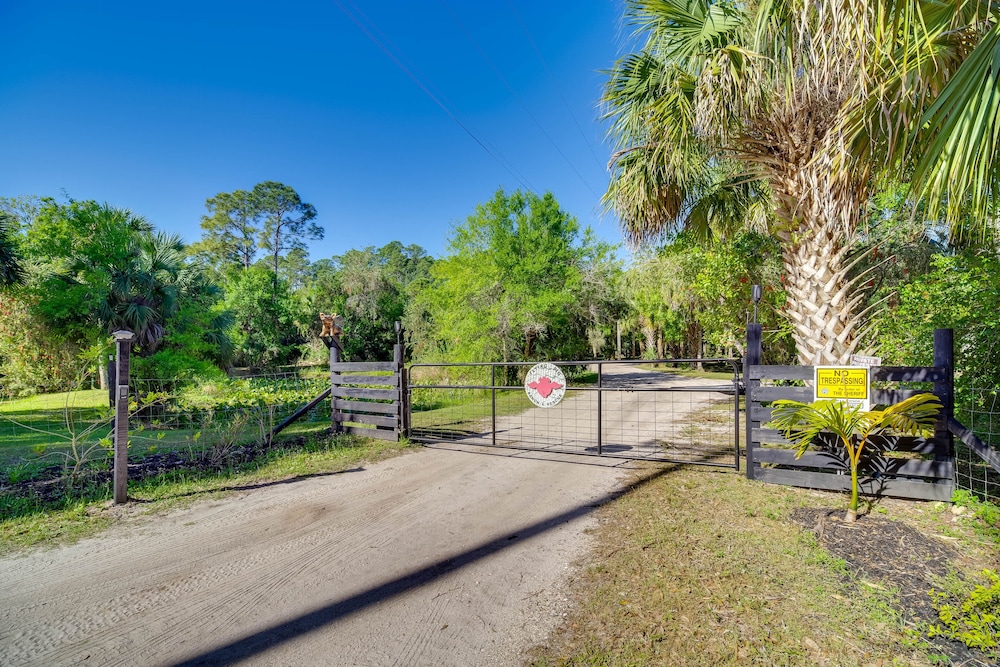 Vero Beach Vacations - Cozy Fort Pierce Cottage on Farm Animal Rescue! - Property Image 11