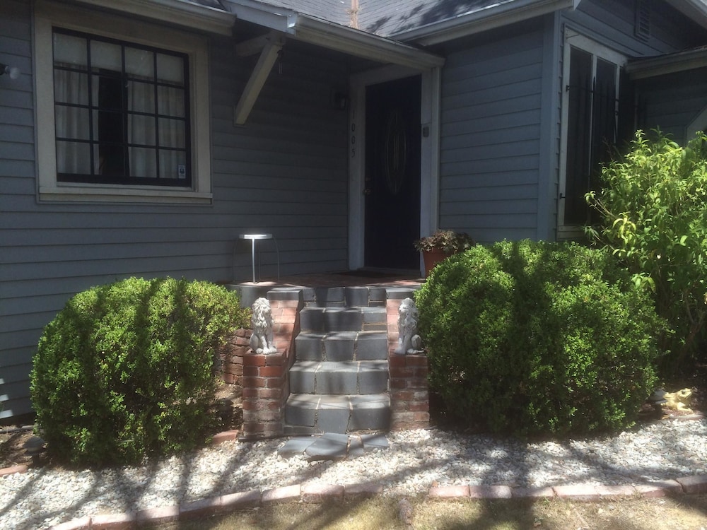 Sanborn Guest House