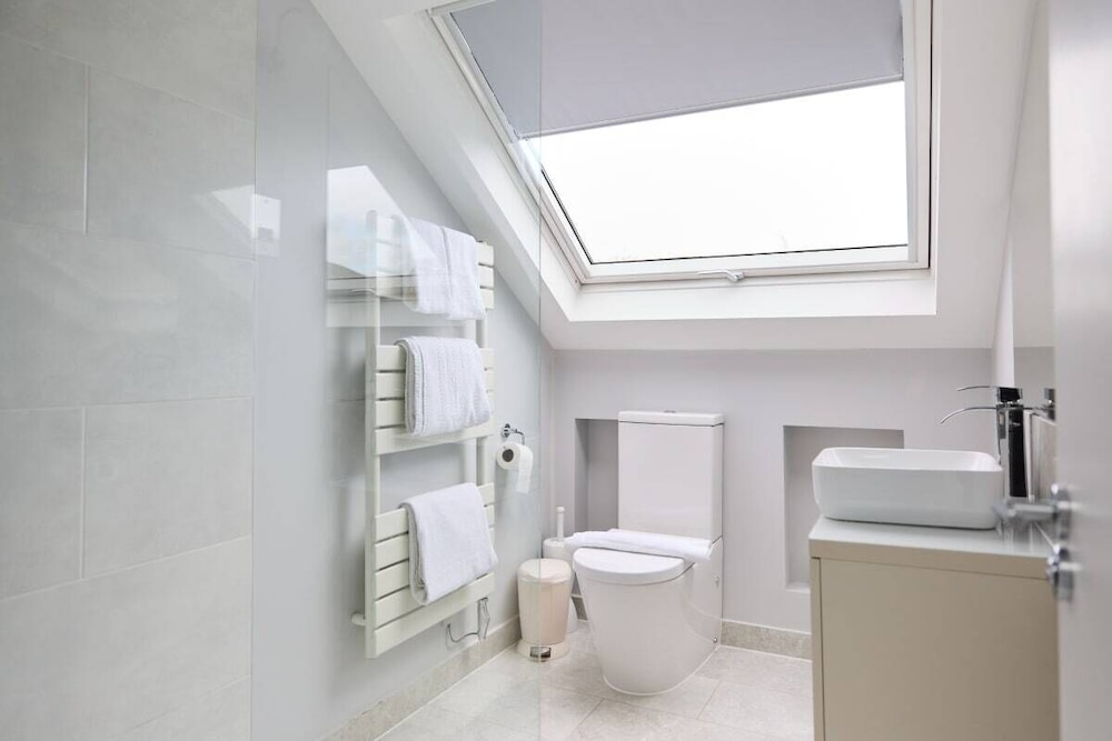 The Fulham Classic - Spacious 4bdr House With Balcony and Garden