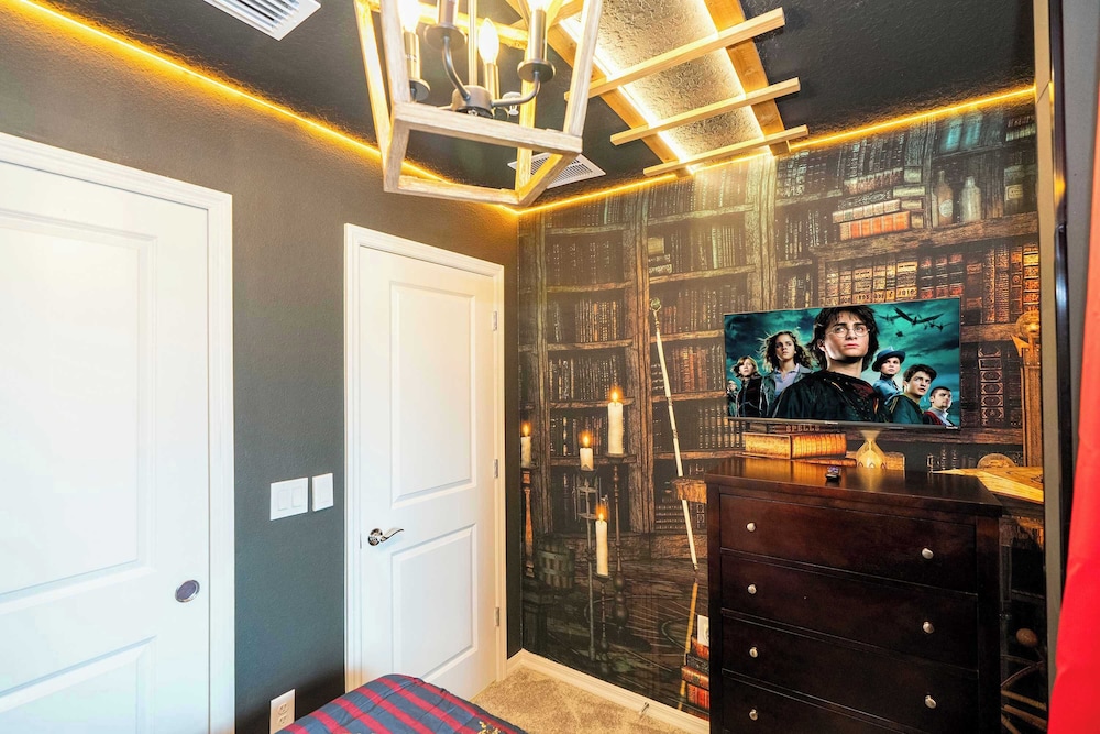 Magical 5BR w Pool Minutes From Disney 16140