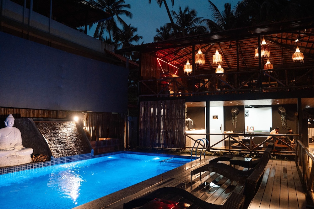 Tranquillo By The Beach - Luxury Wooden