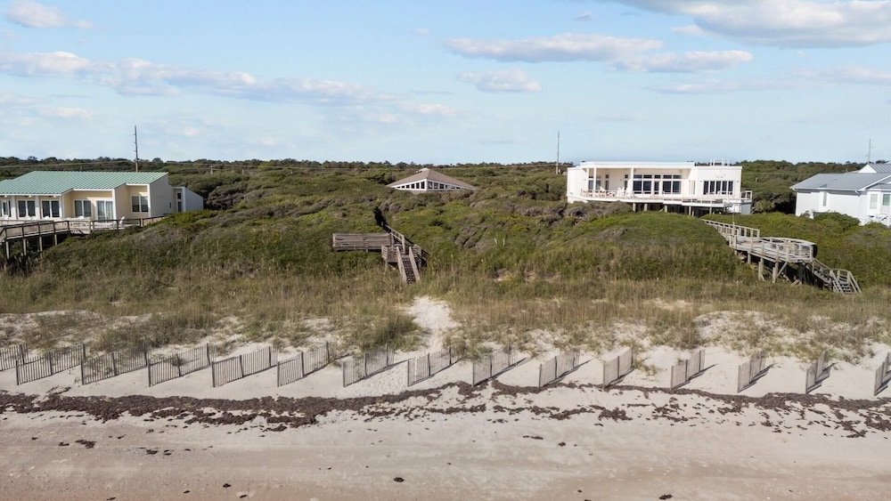 Beach Grove 3 Bedroom Home