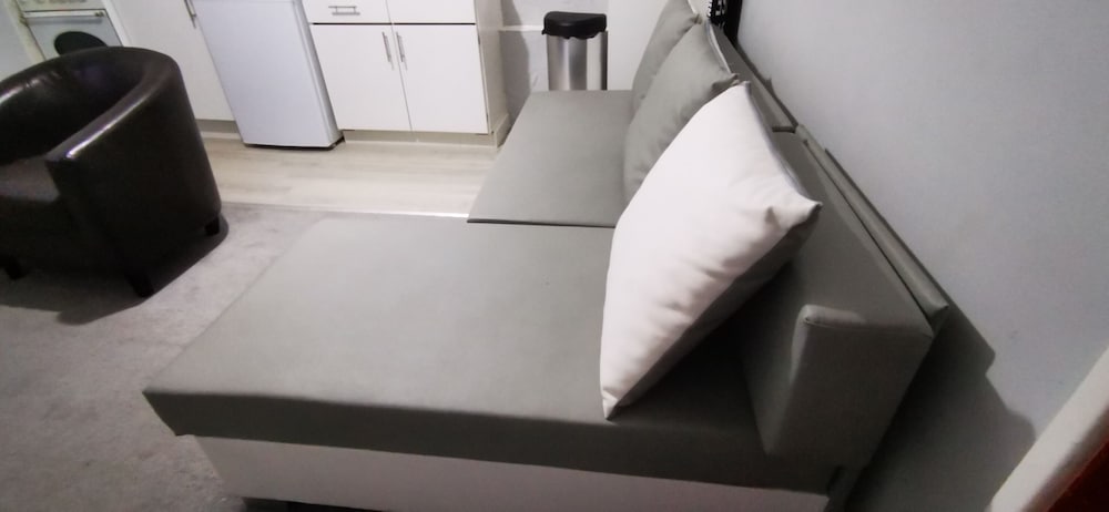 Modern 1-bed Apartment in Blackpool view 5