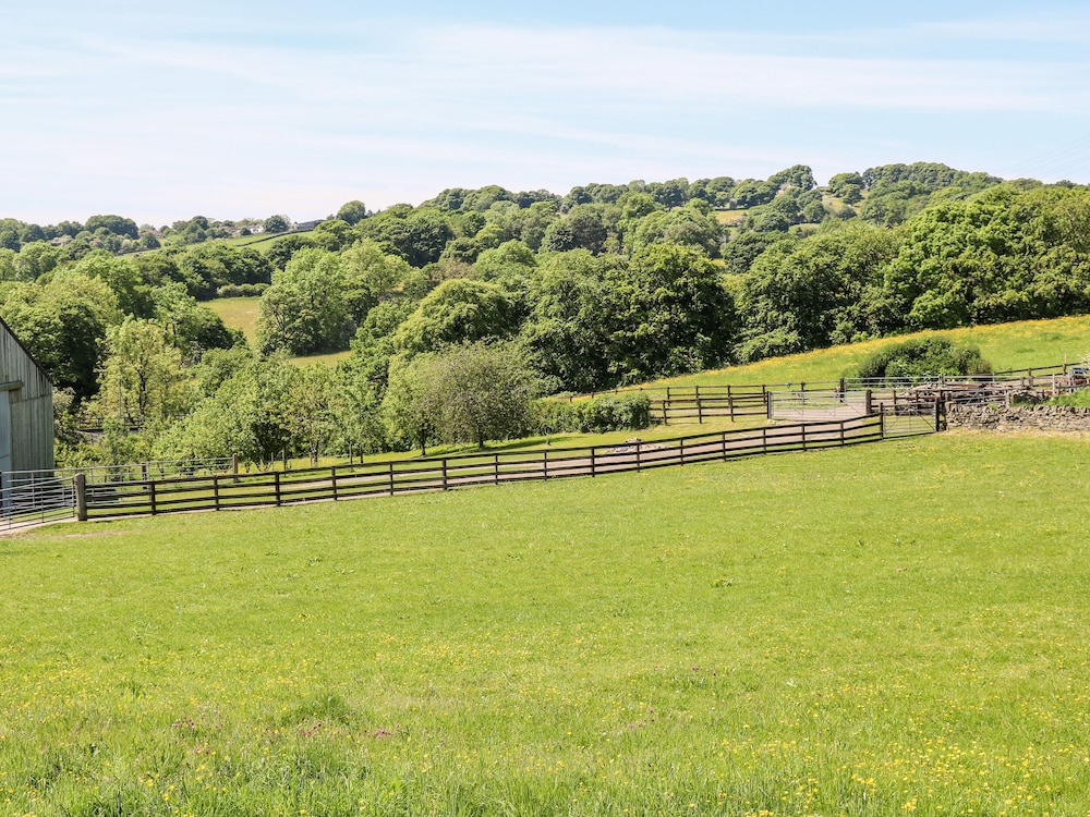 1 Barn Cottages