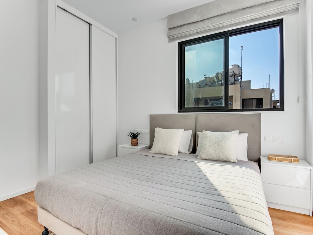 Sanders Olive Shared Pool Apartments