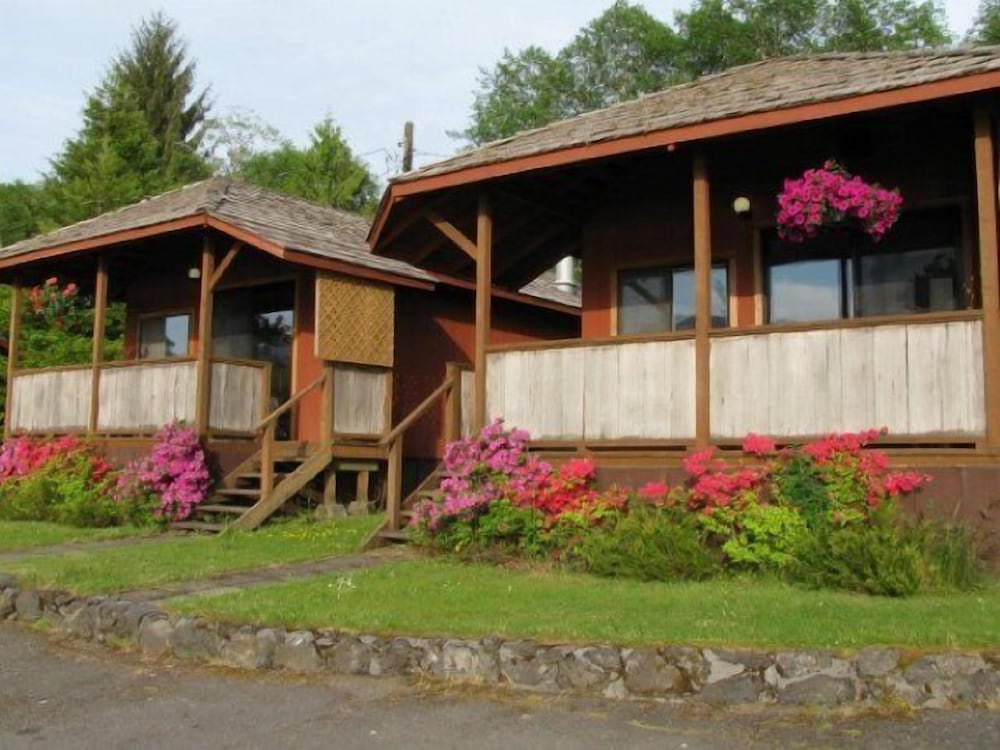 Hotel Rain Forest Resort Village