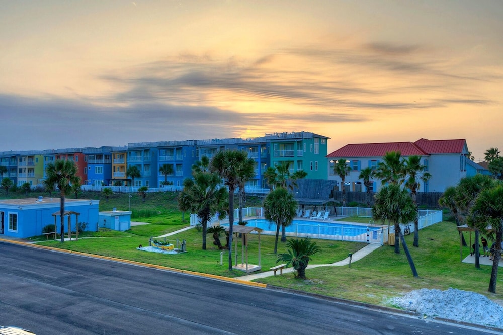 Summer Love by Avantstay Ocean View Pickleball