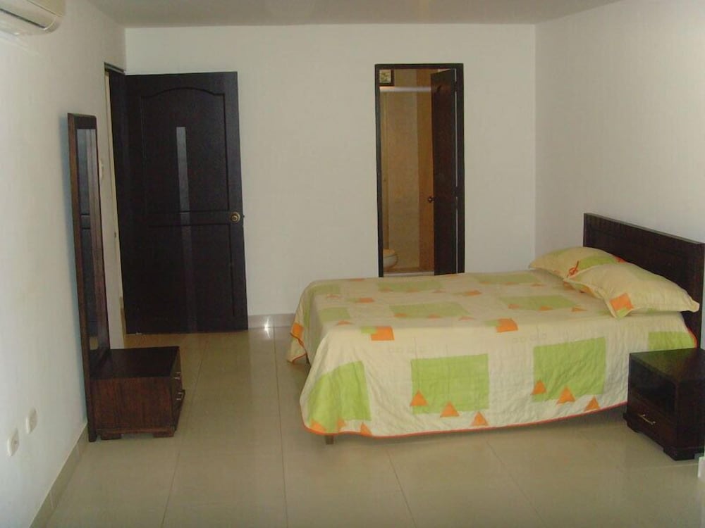 Aparta Hotel Roca Marina