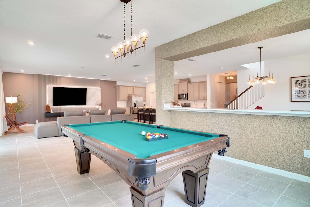 Epic 10br Solara Retreat, Themed Fun & Pool