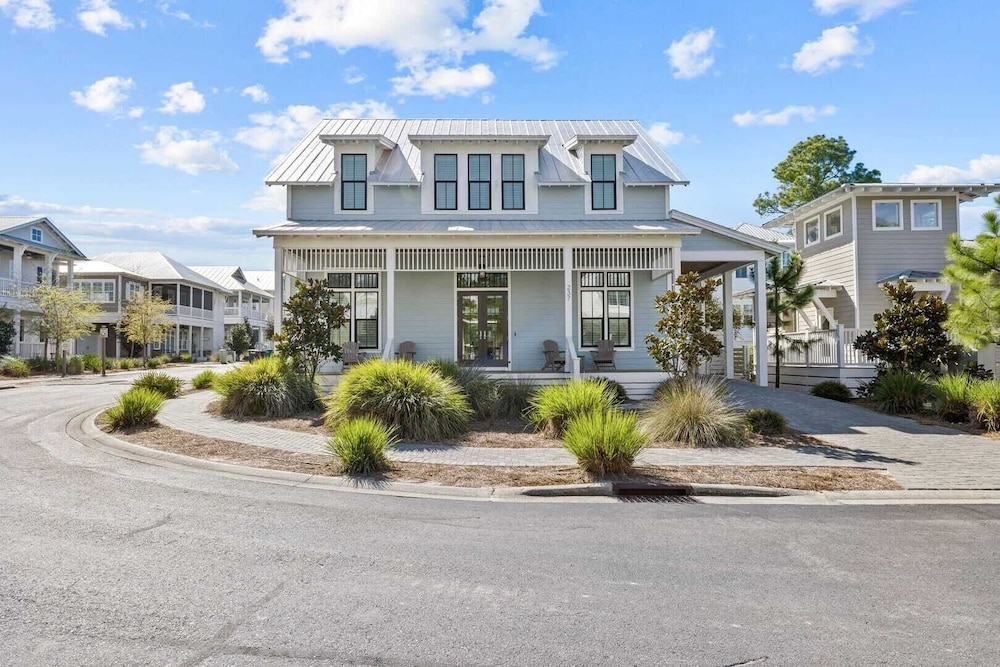 30A Aqua Vista by Avantstay Golf Cart Included, Pool Acess, Walk to Beach
