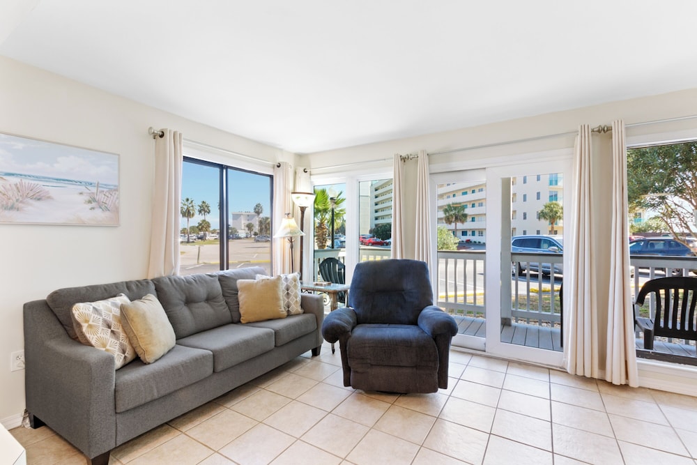 Plantation West Condos