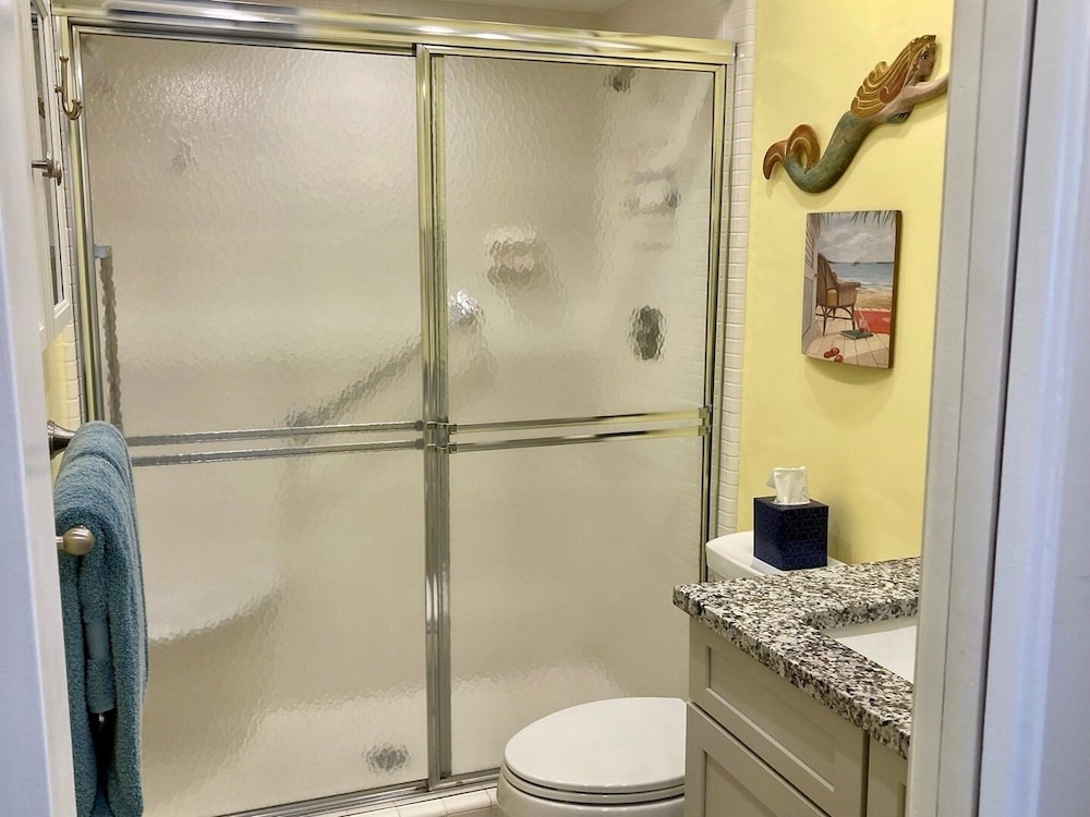 Westbay Point Moorings 214 2 Bedroom Condo by RedAwning view 3