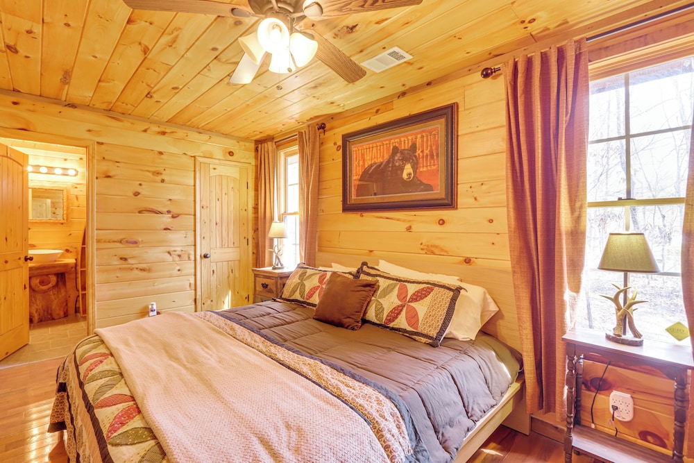 1 Mi to Nottely Lake: Home w/ Furnished Deck!