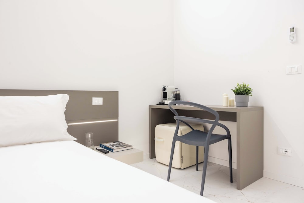 Excelsior Station Suite