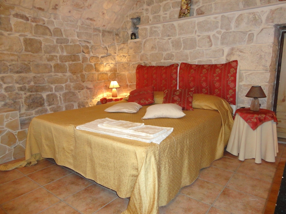 The House of Petra Modica view 2