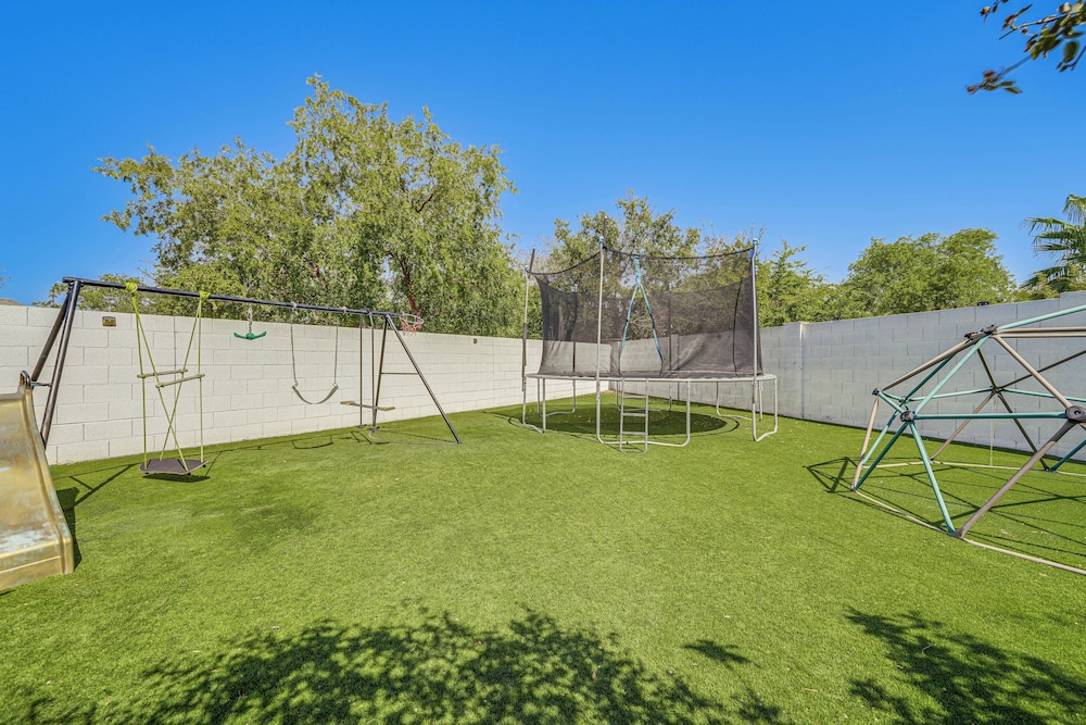Family-friendly Retreat w/ Pool - Near Westgate!