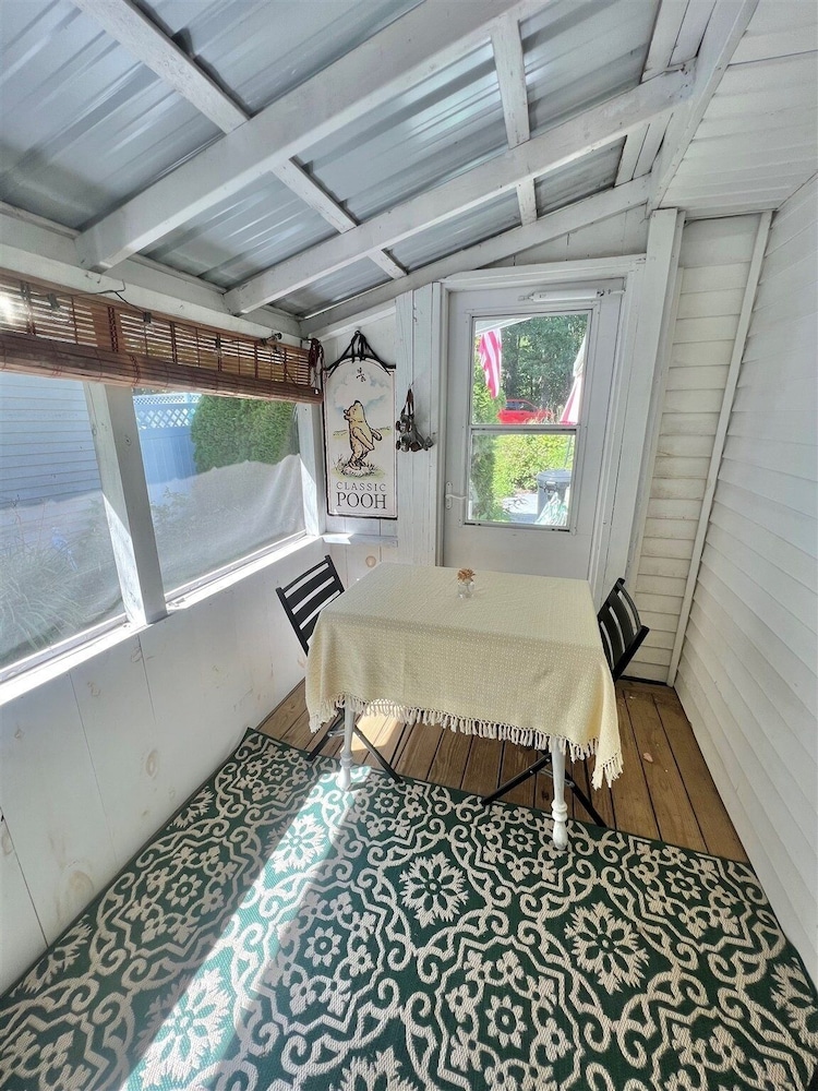 Pine Tree Cottage Limit 5 2 Bedroom Cottage