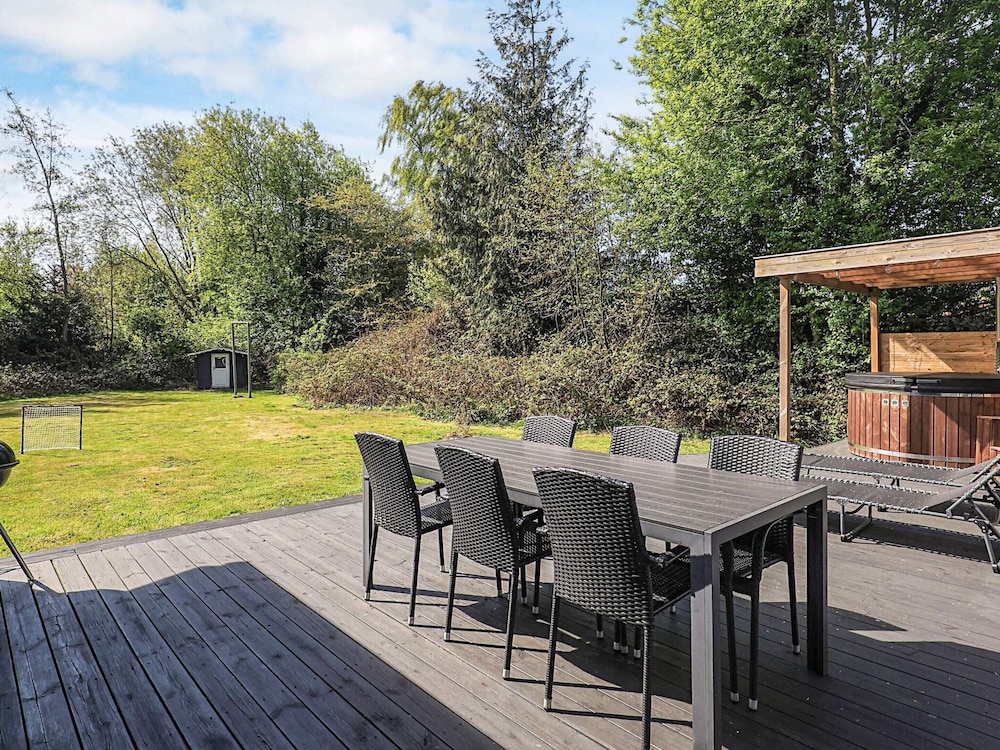 6 Person Holiday Home in Gedser