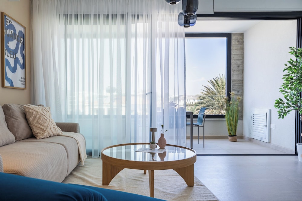 Jas Living Apts & Balconies in Larnaca