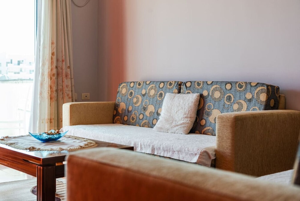 Urban Sea Escape in Sarand