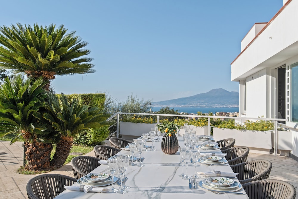 Luxury Villa In Sorrento Coast Swimming Pool & View