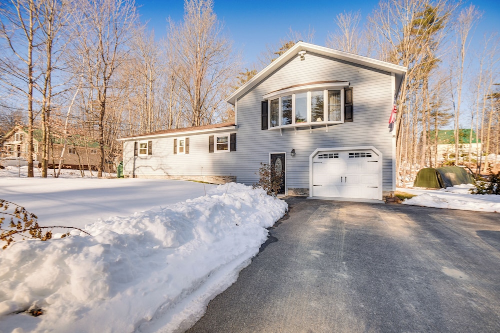 Quiet New Hampshire Getaway w/ Game Room!
