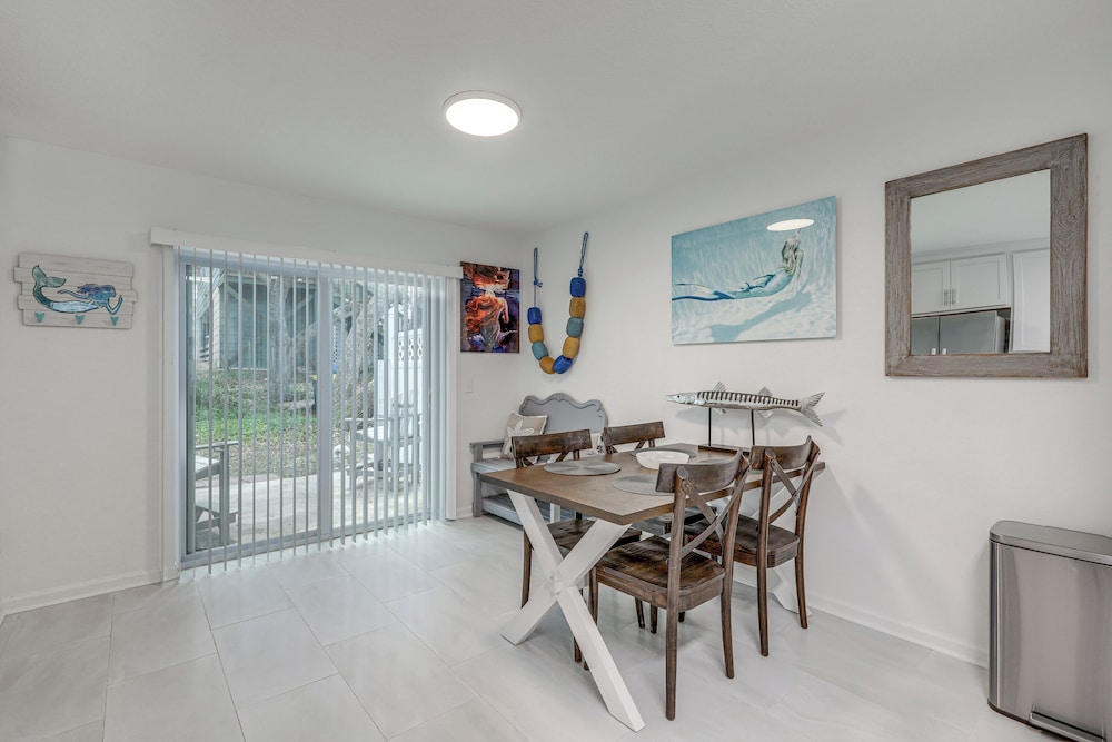 Fernandina Beach Townhome w/ Patio: Walk to Beach! view 5