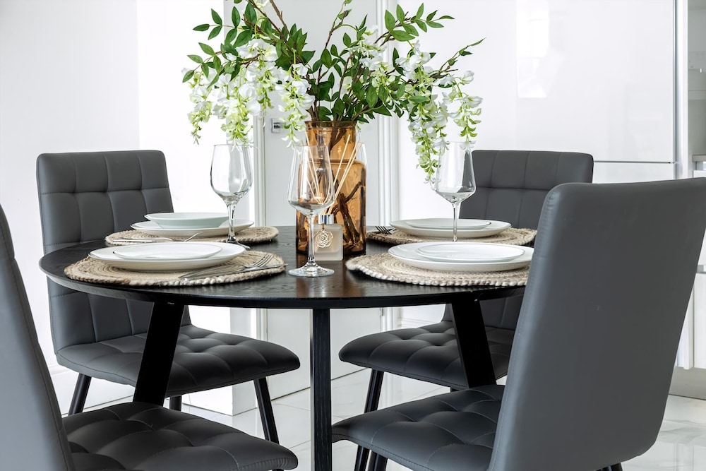 Stylish 2-bedroom Marylebone Retreat