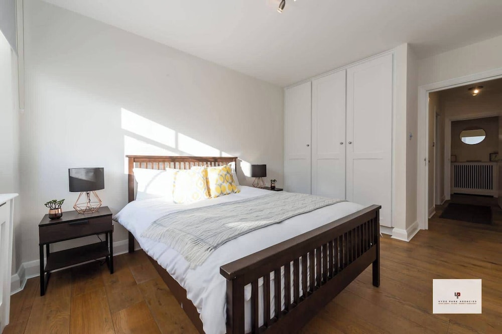 Westbourne Terrace Apartment in London Paddington
