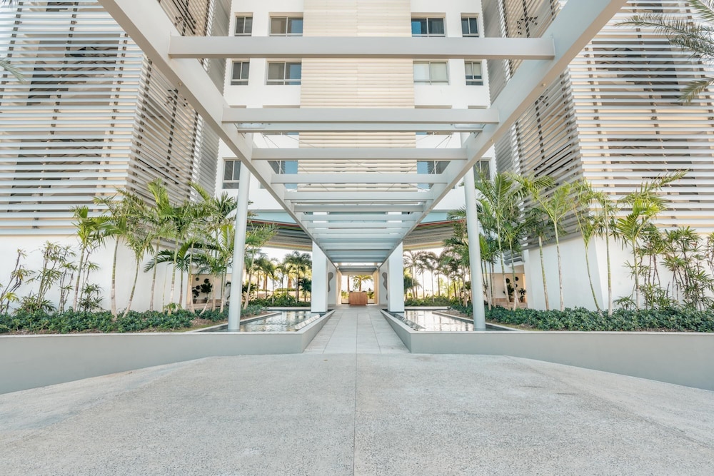 Amazing Penthouse in Exclusive Tower in Capcana