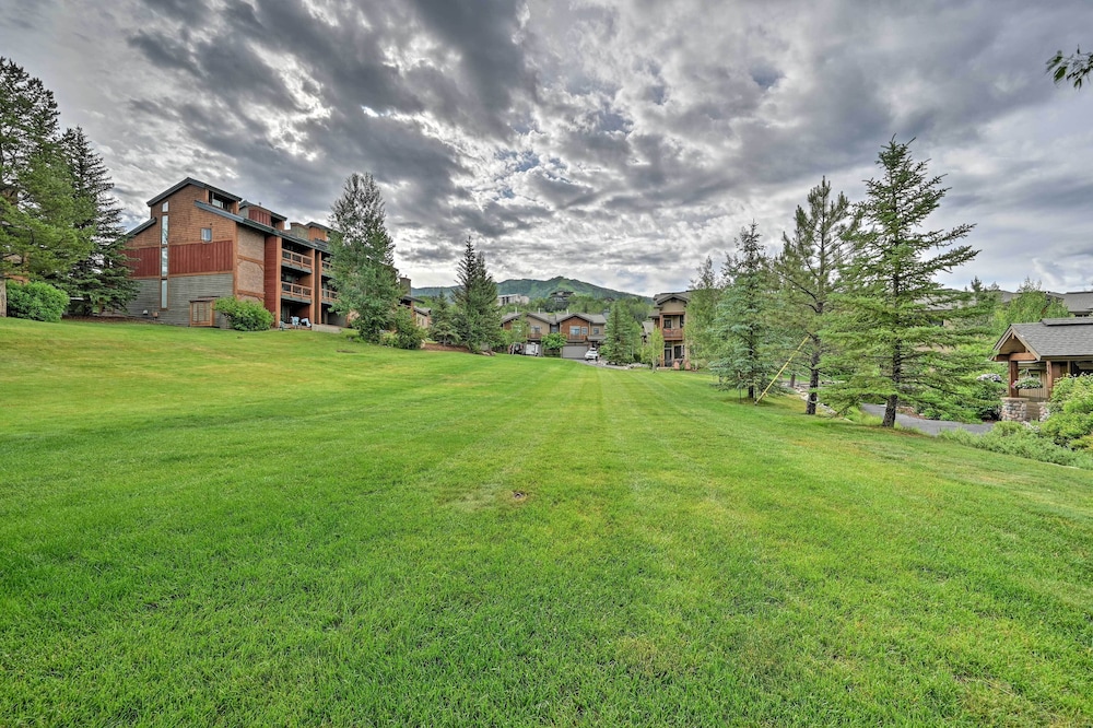Gorgeous Steamboat Townhome: Shuttle to Ski Resort view 3