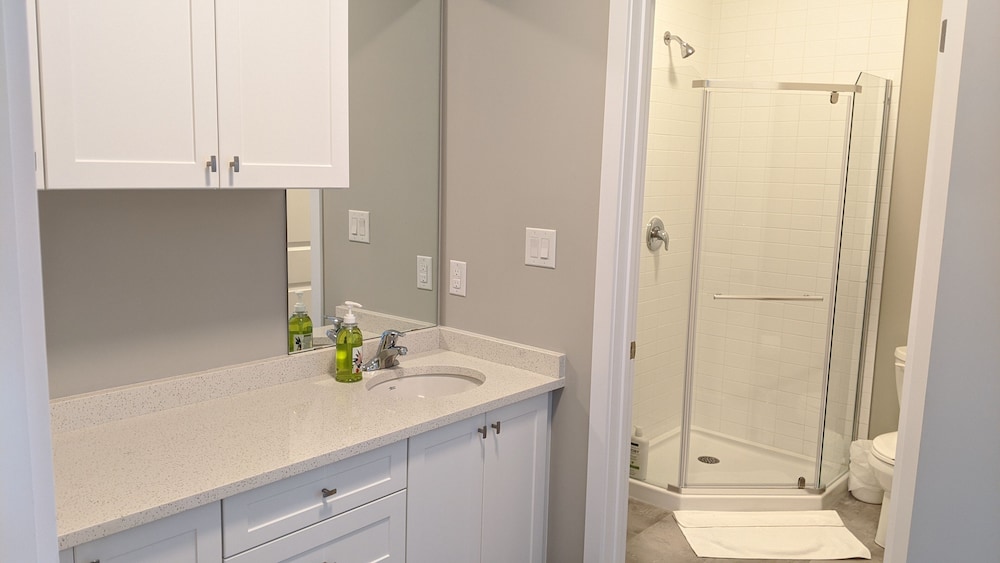 Boardwalk Homes - Executive Guest Rooms & Townhomes
