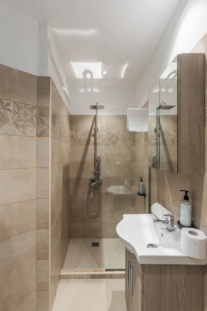 Noima Luxury Suites