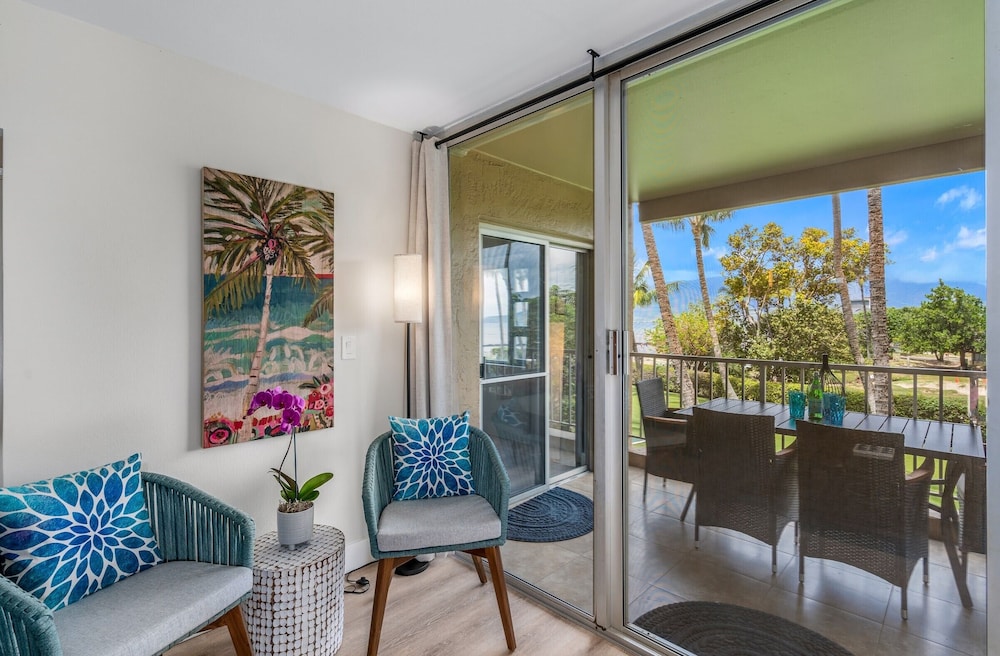 Hotel Luxury Oceanfront Resort Vistas - Image 1