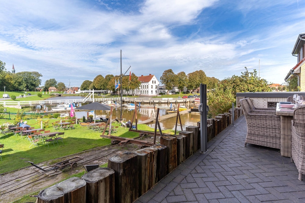 Doppelhaushalfte Directly From Hafen von Tonning