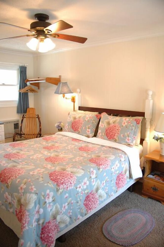 The Homestead Inn