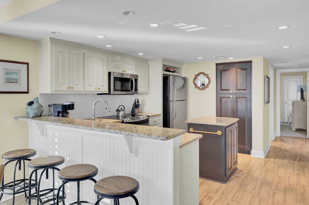 Oceanfront w/ Pool + Beach Access & Balcony View 312 B Shipwatch by Avantstay