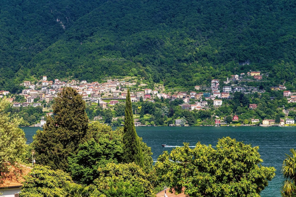 Villa Edmonda view 2