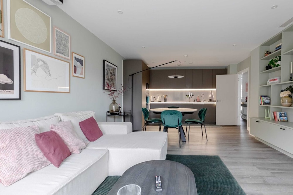 Elegant & Serene 2BD Flat W/roof Terrace Hoxton!