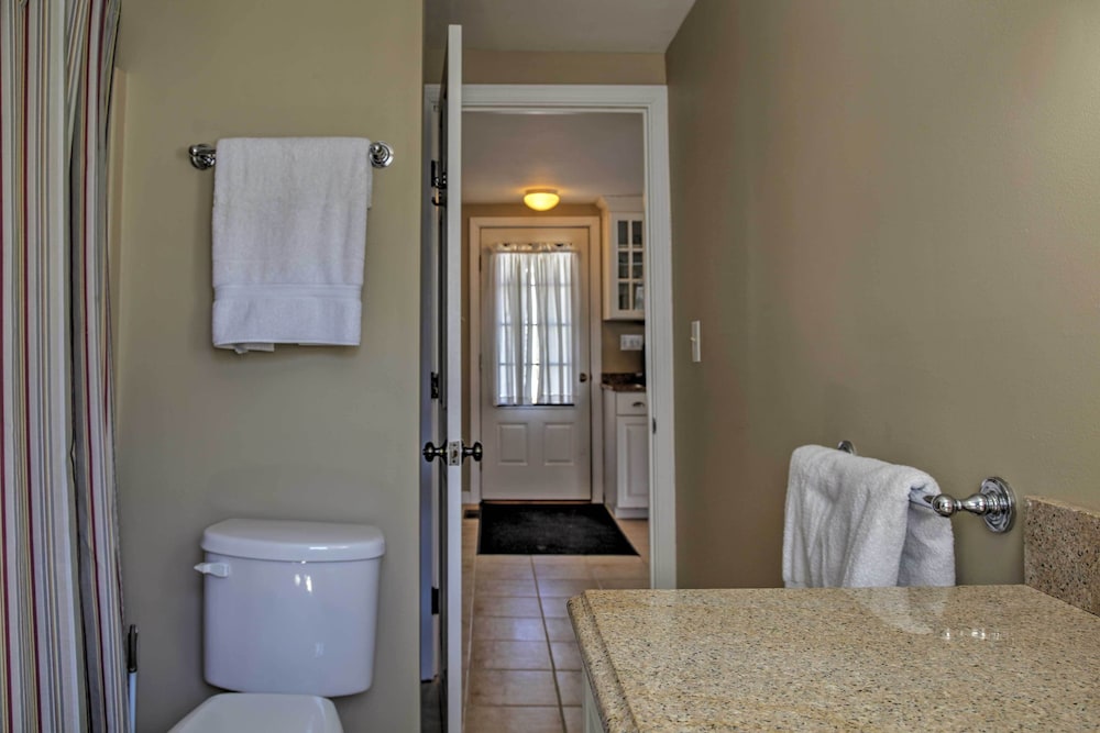 Freeport Vacations - Peaceful Waterfront Apt w/ Deck, 22 Mi to Portland - Property Image 17