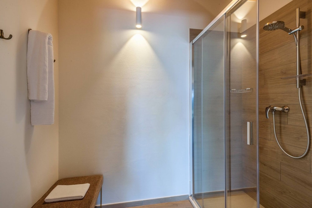 I Gelsi 12 2 by Marche Holiday Villas