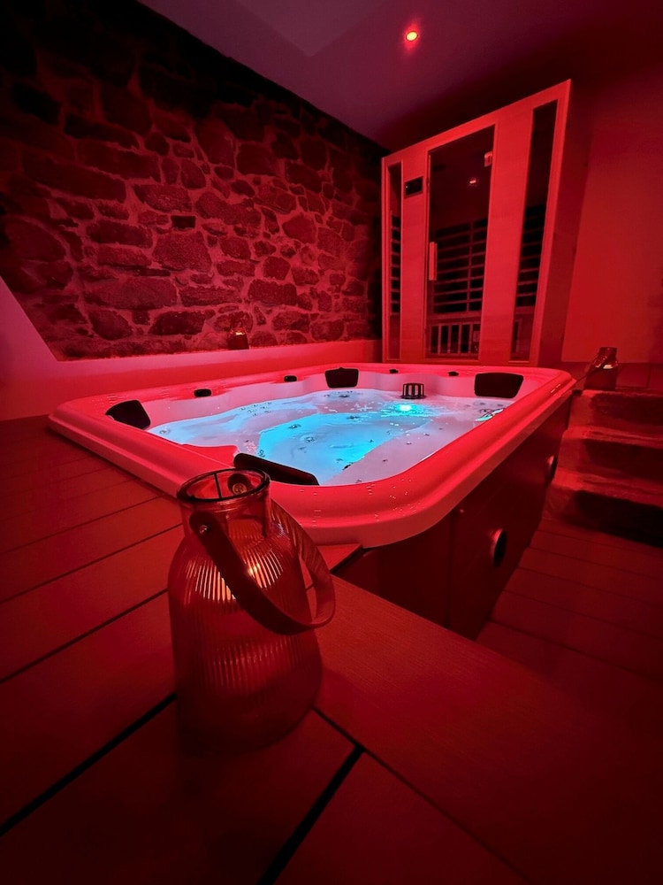 EXORIA Luxury Rooms & Spa