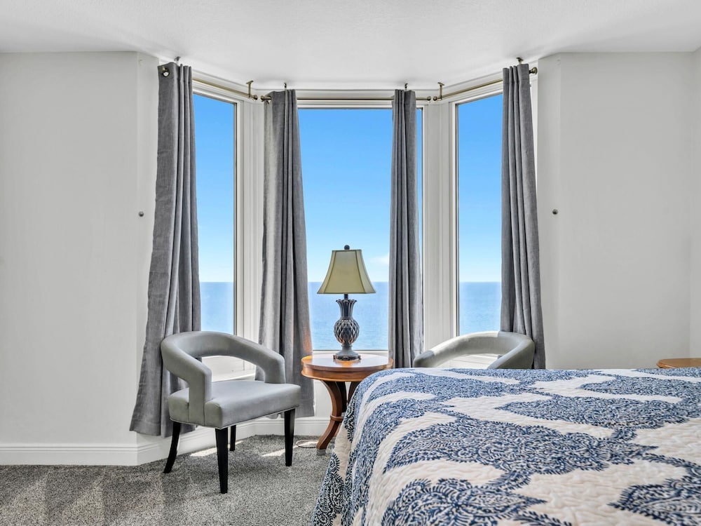 Emerald Beach 2336