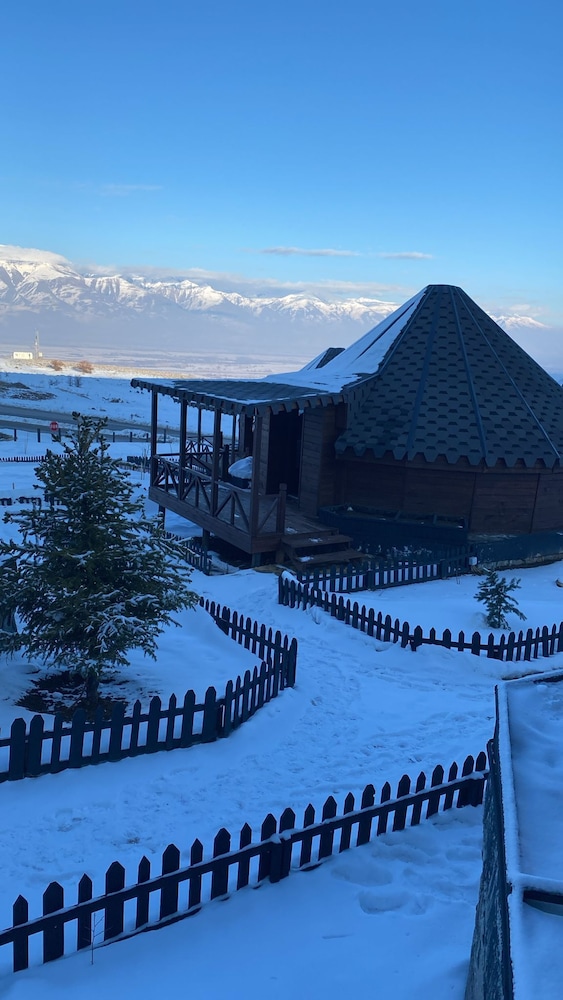 By Life Resorts Hotel