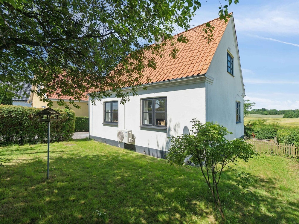 5 Star Holiday Home in Ronne